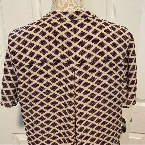 Alice Blue Stitch Fix Blouse Top Shirt Sz XXLV Neck Short Sleeves Diamonds print - Picture 12 of 13